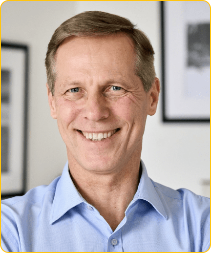 Michael Warren is a professional writer in Economics